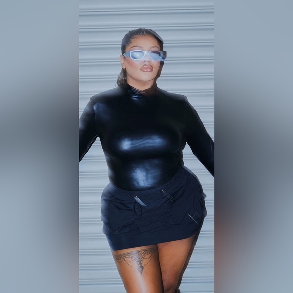 Fashion Nova Sleek Black Mini Skirt - Picture 1 of 10